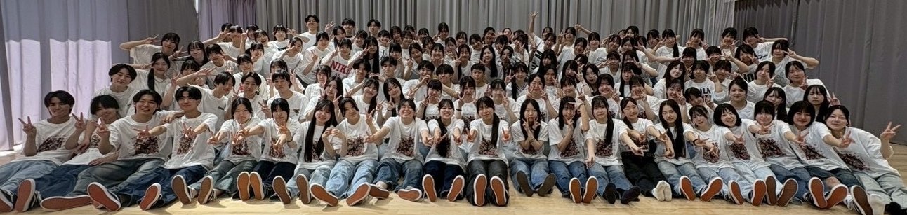 叡明高校 ダンス部の集合写真